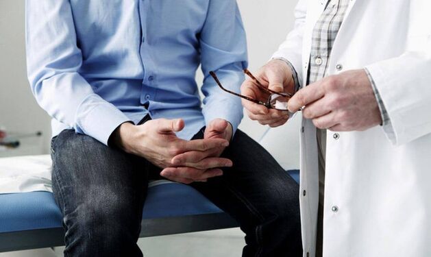 Un médecin présentant des symptômes de prostatite